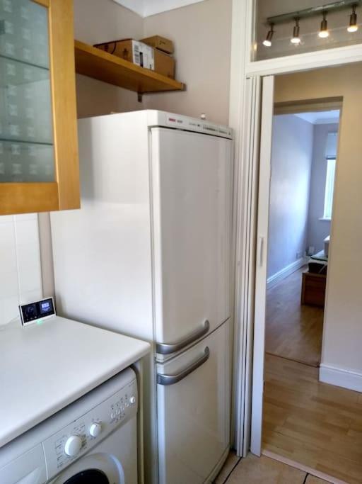 2 Bed Flat Near Station With Parking&Comgarden Apartment Sutton  Ngoại thất bức ảnh