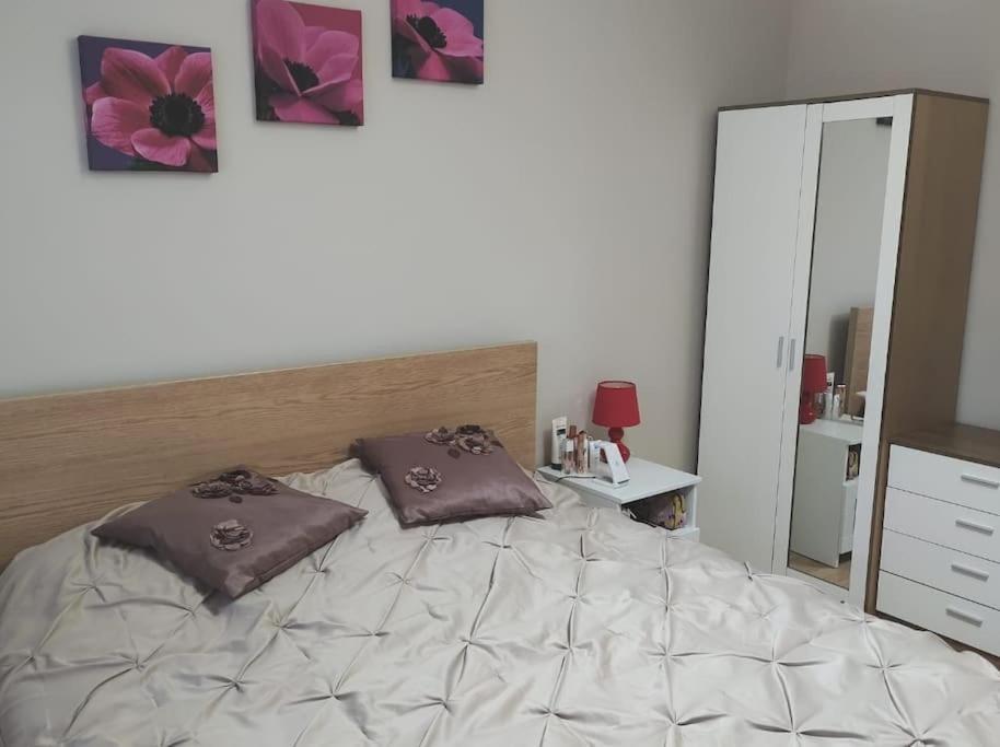 2 Bed Flat Near Station With Parking&Comgarden Apartment Sutton  Ngoại thất bức ảnh